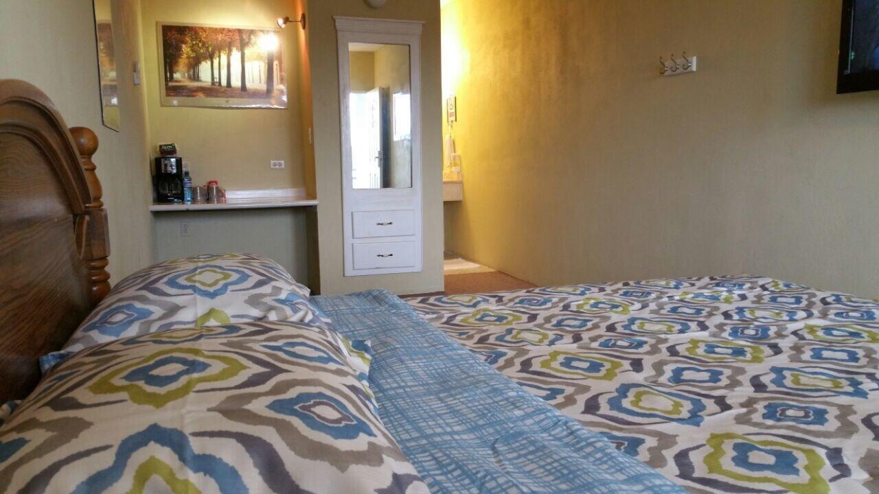 Hotel Estrella ماتاموروس المظهر الخارجي الصورة
