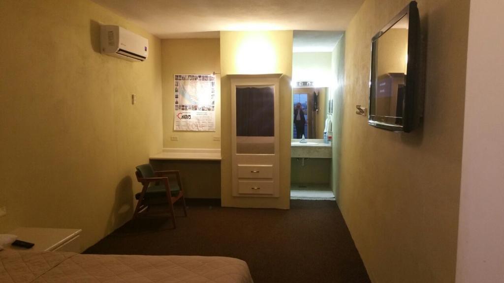 Hotel Estrella ماتاموروس المظهر الخارجي الصورة